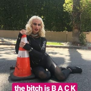 Meet your Posher, Carson